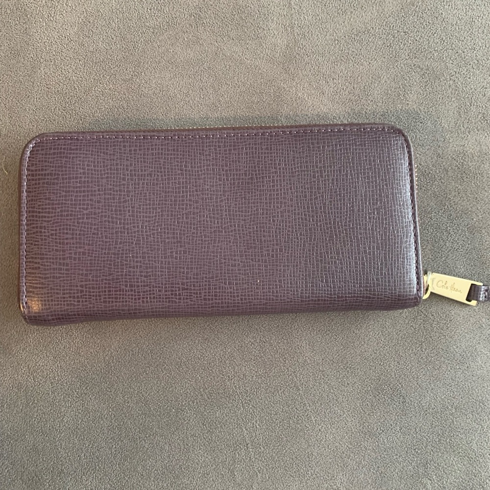 Cole Haan leather zippered closure wallet - Picture 2 of 5